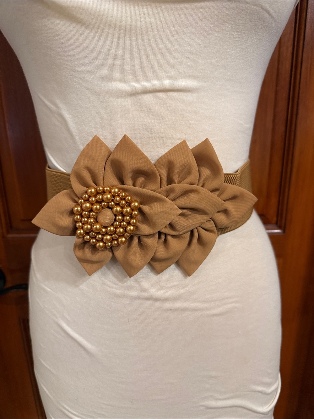 Elegant Floral Beaded Elastic Waist Belt in Camel